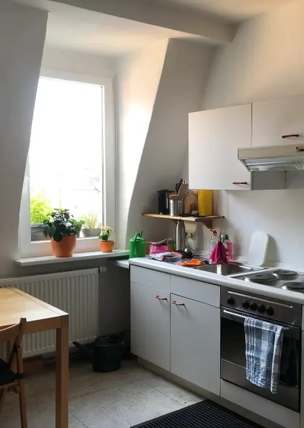 Kernsanierung einer Wohnung und Anbindung an die bestehende Maisonette von Sandra Johnson Architektin & Innenarchitektin