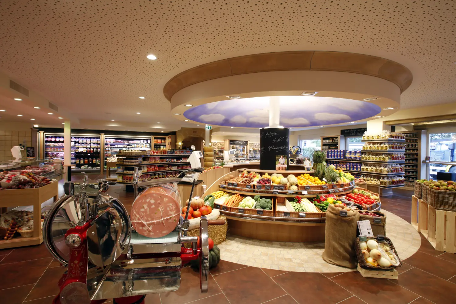 Kernsanierung einer Wohnung und Anbindung an die bestehende Maisonette von Sandra Johnson Architektin & Innenarchitektin