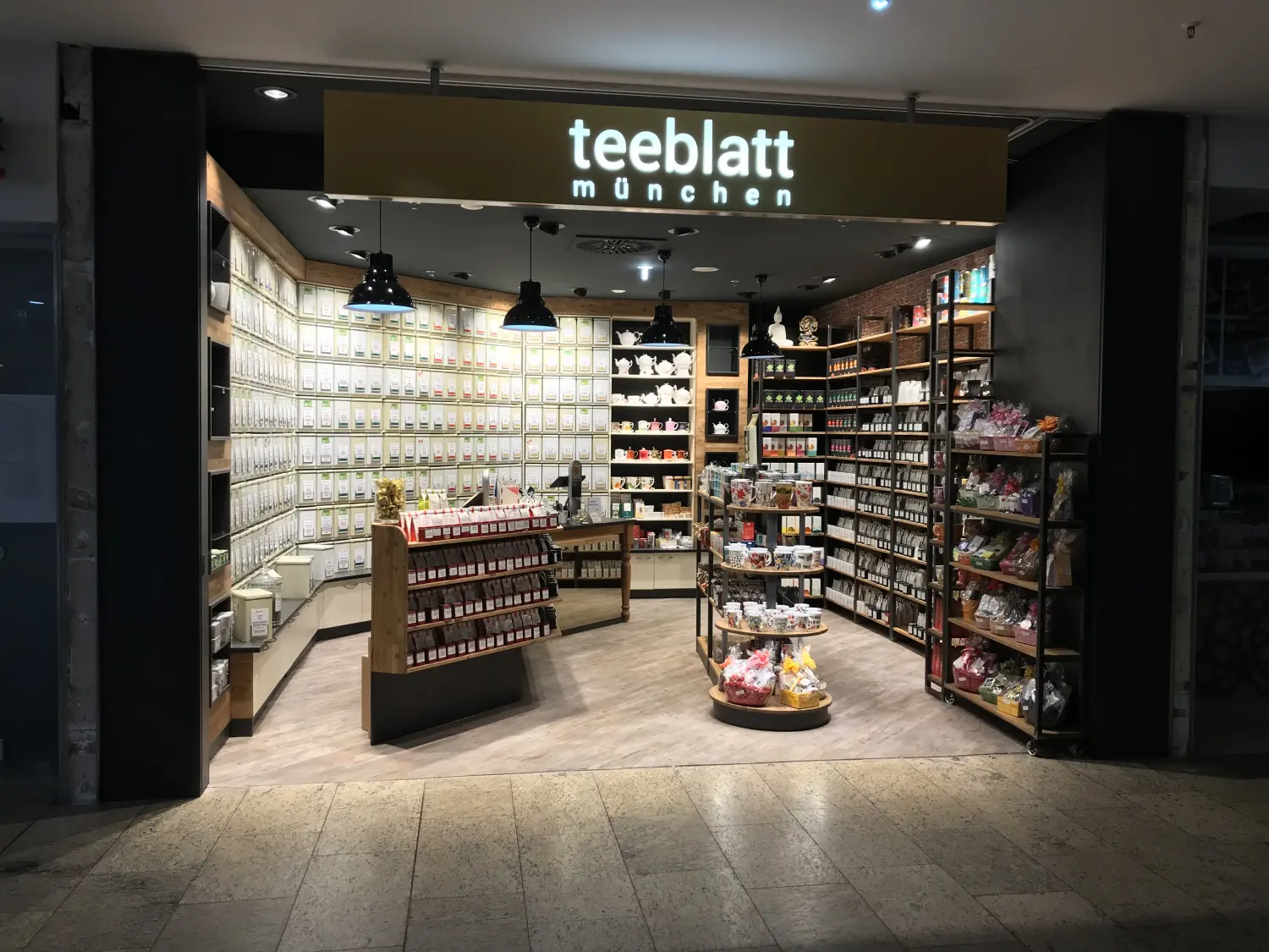 Stadtvilla im Stil der Neoklassizistischen Moderne von Sandra Johnson Architektin & Innenarchitektin