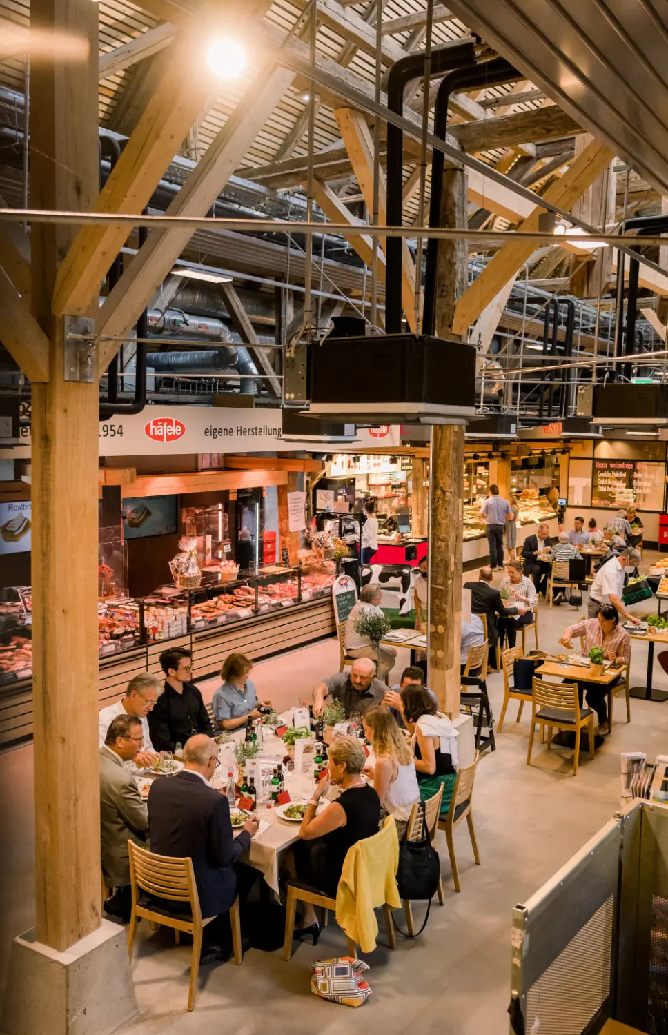 Kernsanierung einer Wohnung und Anbindung an die bestehende Maisonette von Sandra Johnson Architektin & Innenarchitektin