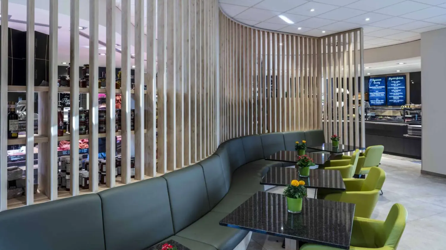 Stadtvilla im Stil der Neoklassizistischen Moderne von Sandra Johnson Architektin & Innenarchitektin