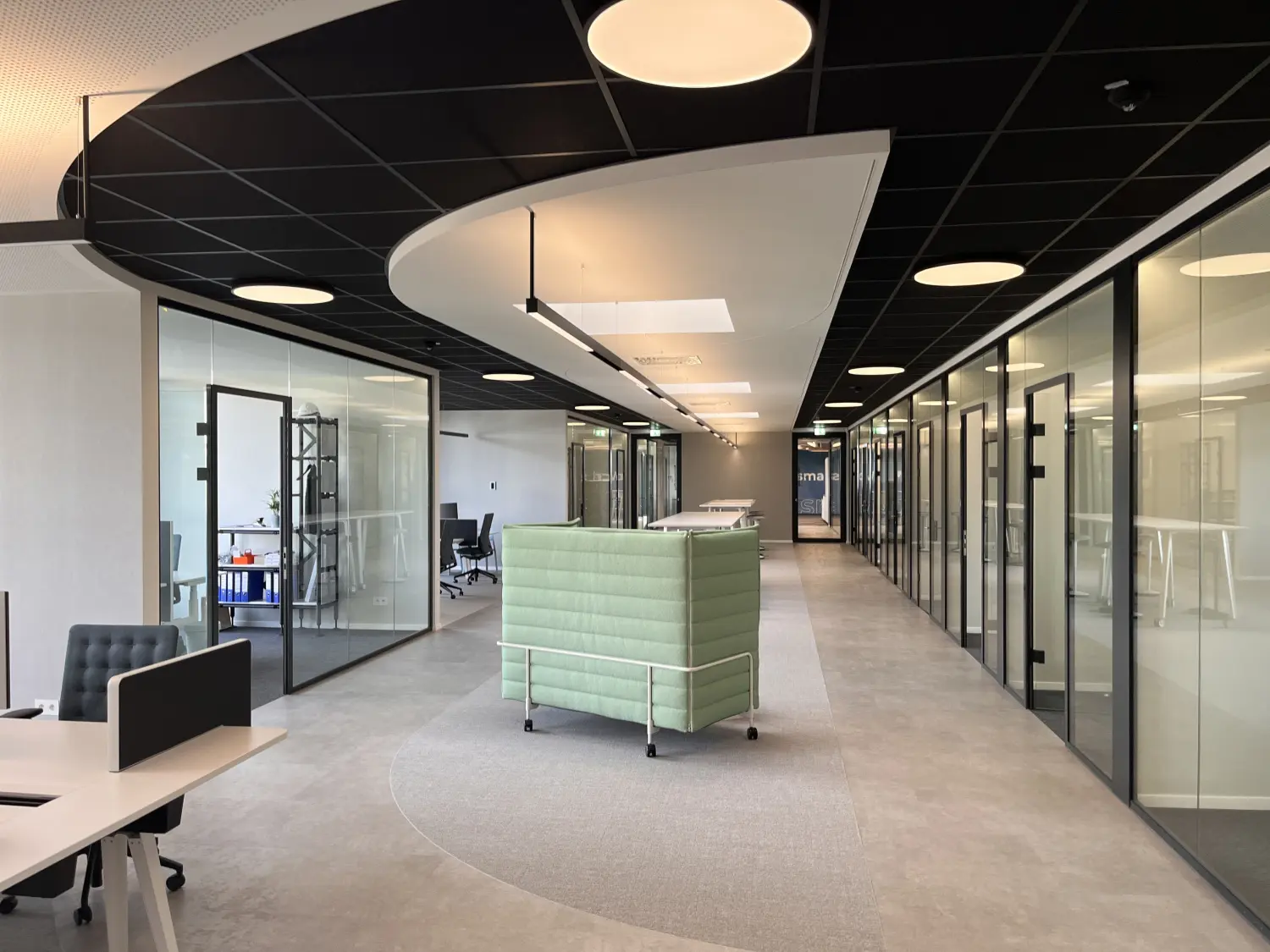 Stadtvilla im Stil der Neoklassizistischen Moderne von Sandra Johnson Architektin & Innenarchitektin