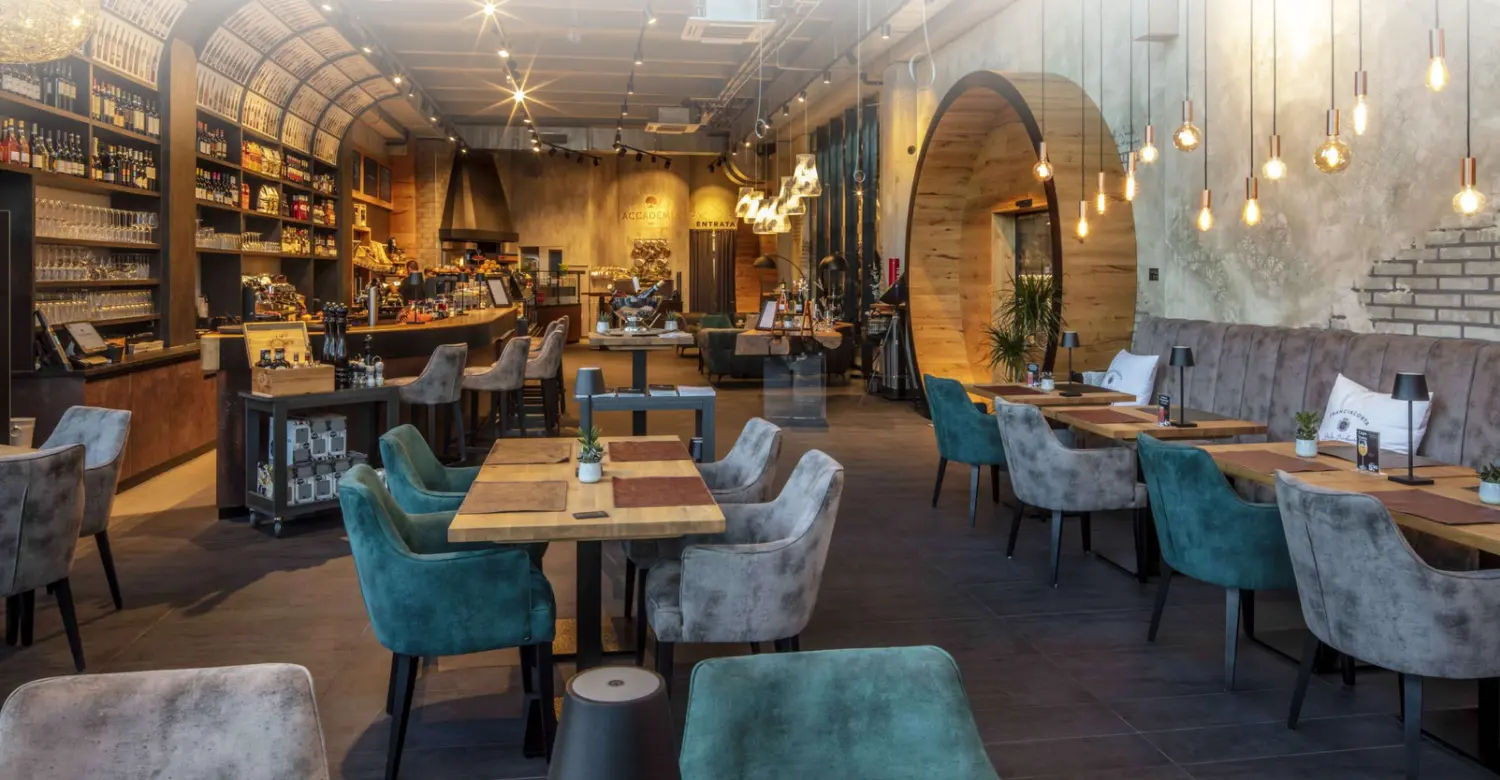 Stadtvilla im Stil der Neoklassizistischen Moderne von Sandra Johnson Architektin & Innenarchitektin