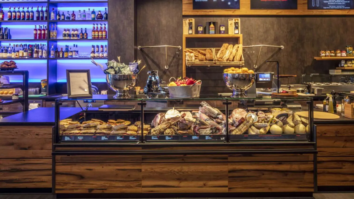 Stadtvilla im Stil der Neoklassizistischen Moderne von Sandra Johnson Architektin & Innenarchitektin