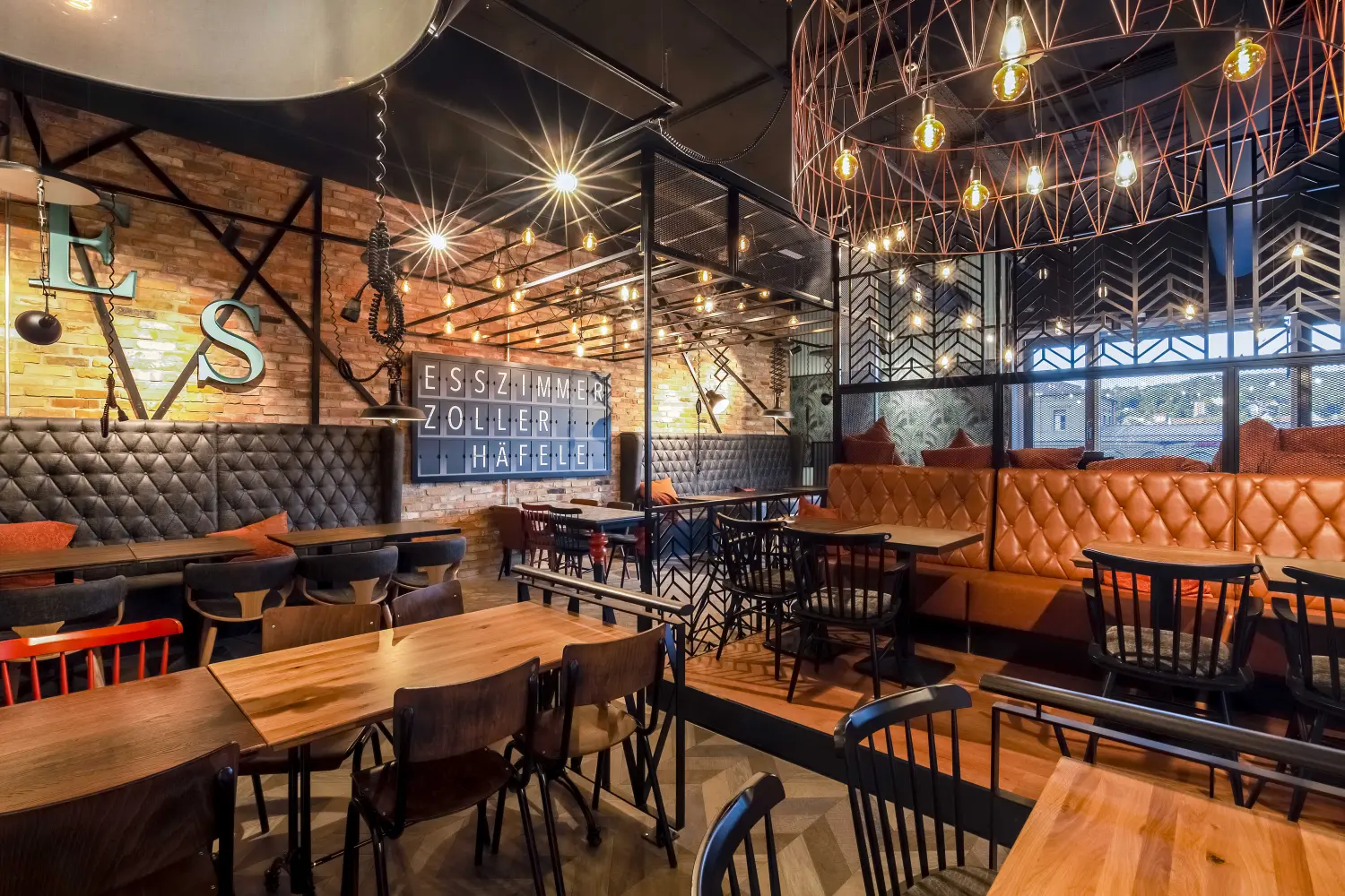 Stadtvilla im Stil der Neoklassizistischen Moderne von Sandra Johnson Architektin & Innenarchitektin