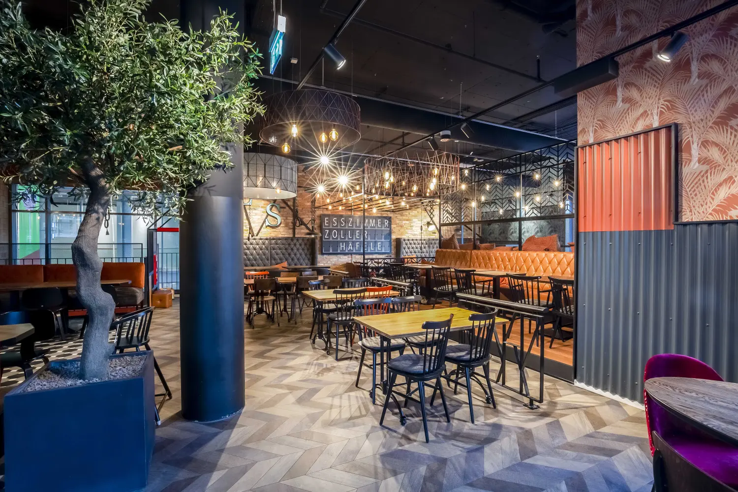 Stadtvilla im Stil der Neoklassizistischen Moderne von Sandra Johnson Architektin & Innenarchitektin