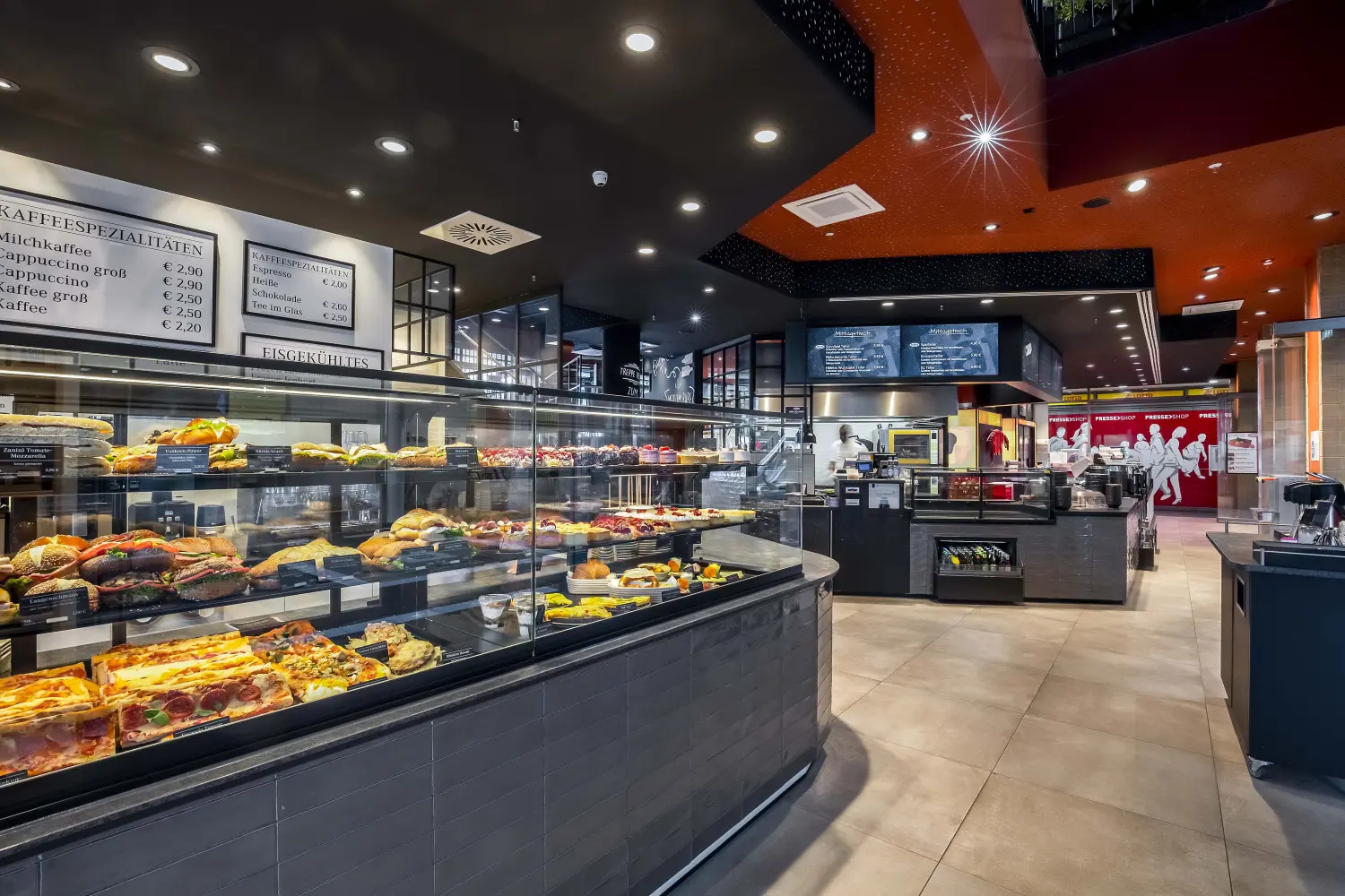 Stadtvilla im Stil der Neoklassizistischen Moderne von Sandra Johnson Architektin & Innenarchitektin